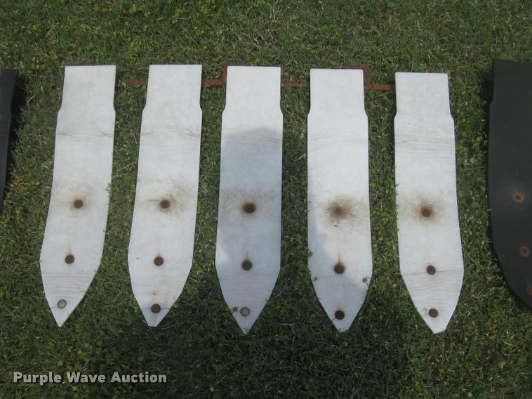 image for item L2349 John Deere 224 platform head