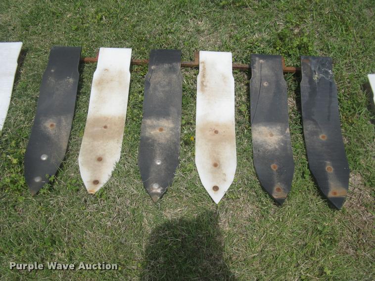 image for item L2349 John Deere 224 platform head