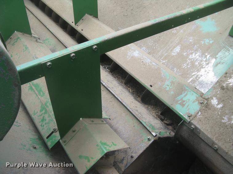 image for item L2352 1982 John Deere 8820 Turbo combine