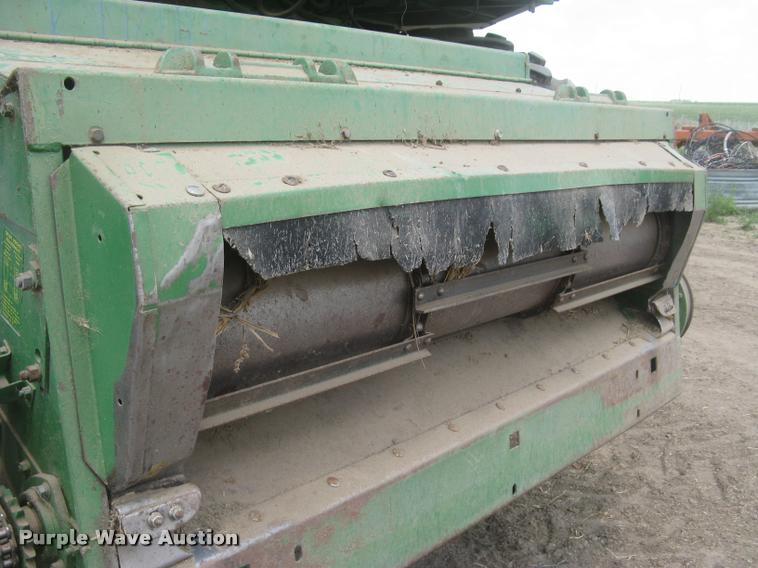 image for item L2352 1982 John Deere 8820 Turbo combine