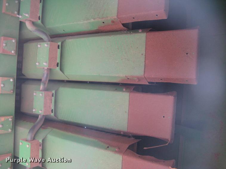 image for item L2352 1982 John Deere 8820 Turbo combine