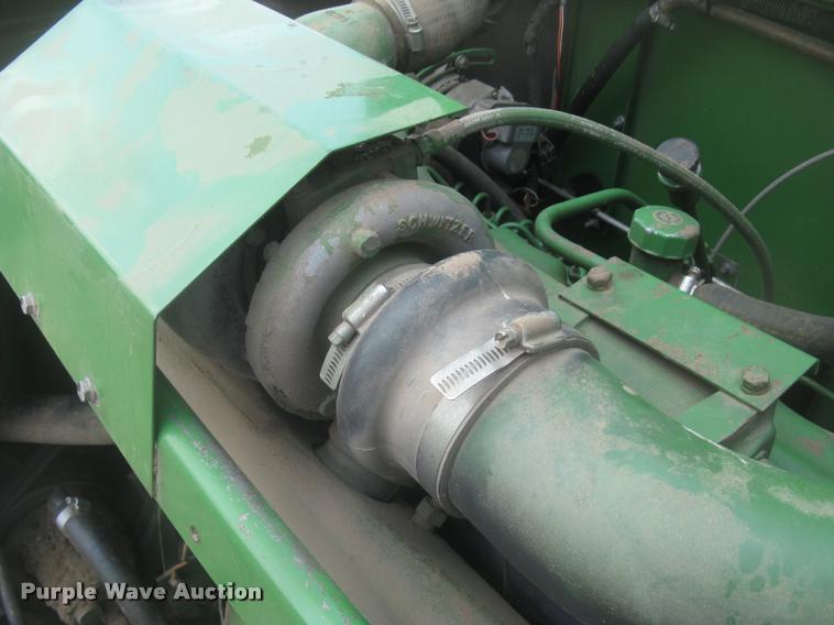 image for item L2352 1982 John Deere 8820 Turbo combine