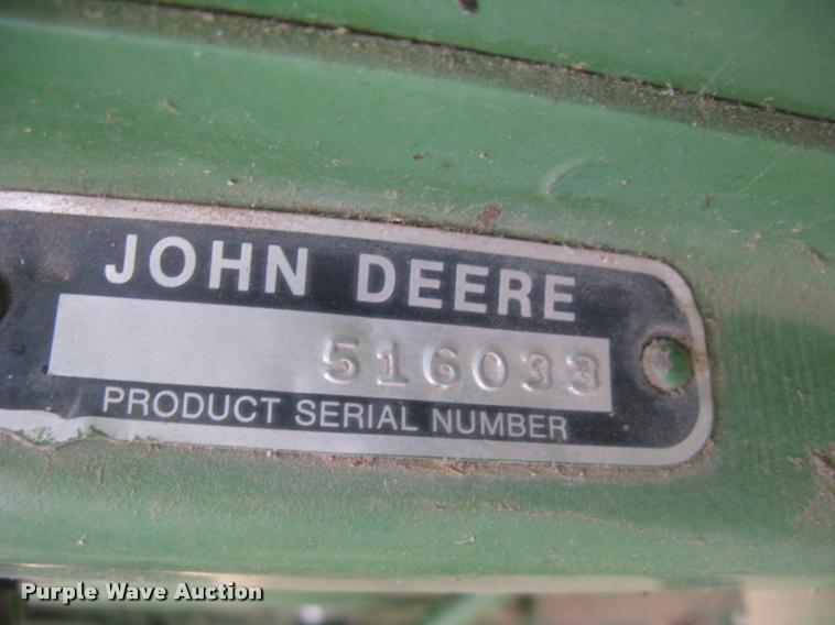 image for item L2352 1982 John Deere 8820 Turbo combine