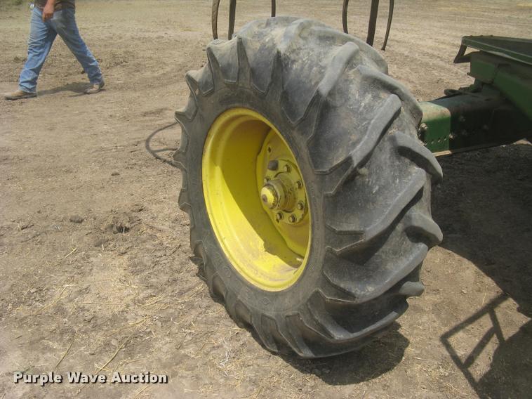 image for item L2352 1982 John Deere 8820 Turbo combine