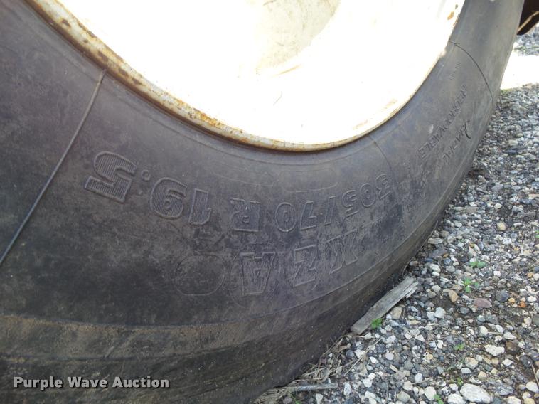 image for item L5542 2014 Harvest International toolbar