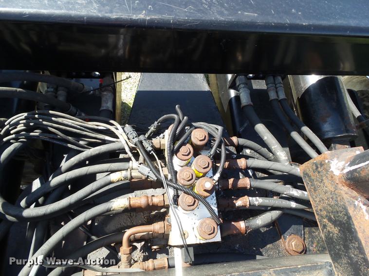 image for item L5542 2014 Harvest International toolbar