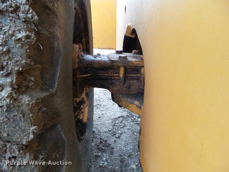 image for item L5551 1997 Case 621B wheel loader