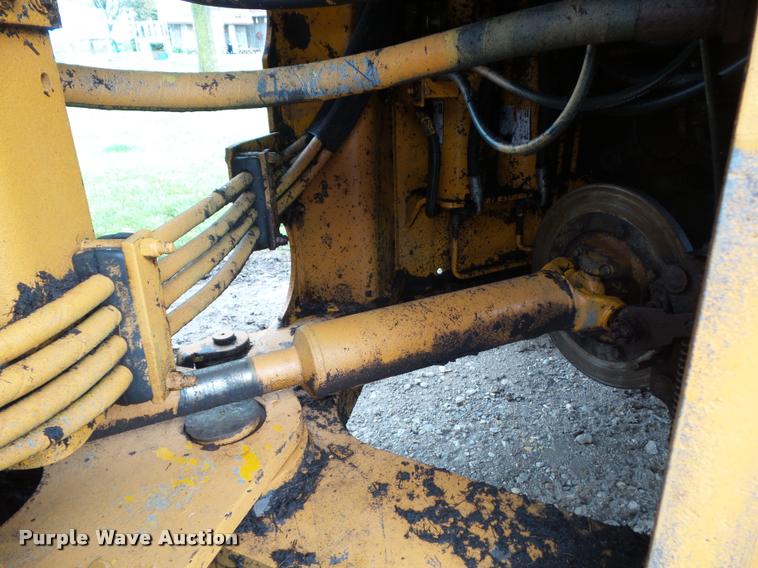 image for item L5551 1997 Case 621B wheel loader