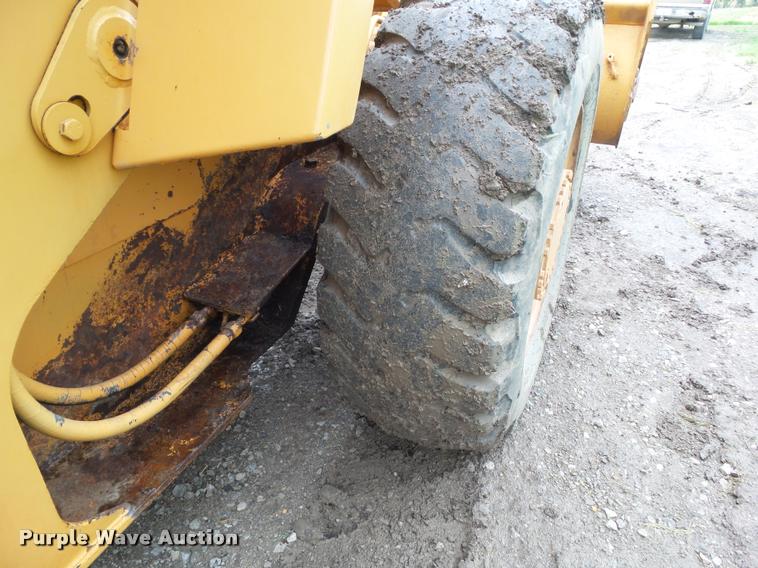 image for item L5551 1997 Case 621B wheel loader