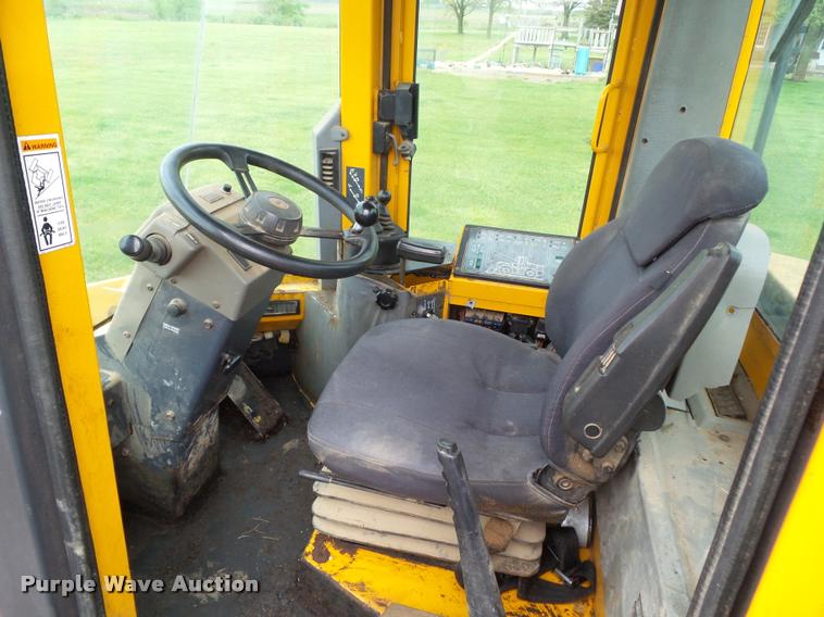 image for item L5551 1997 Case 621B wheel loader