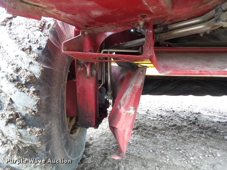 image for item L5553 2006 New Holland HW345 self-propelled windrower