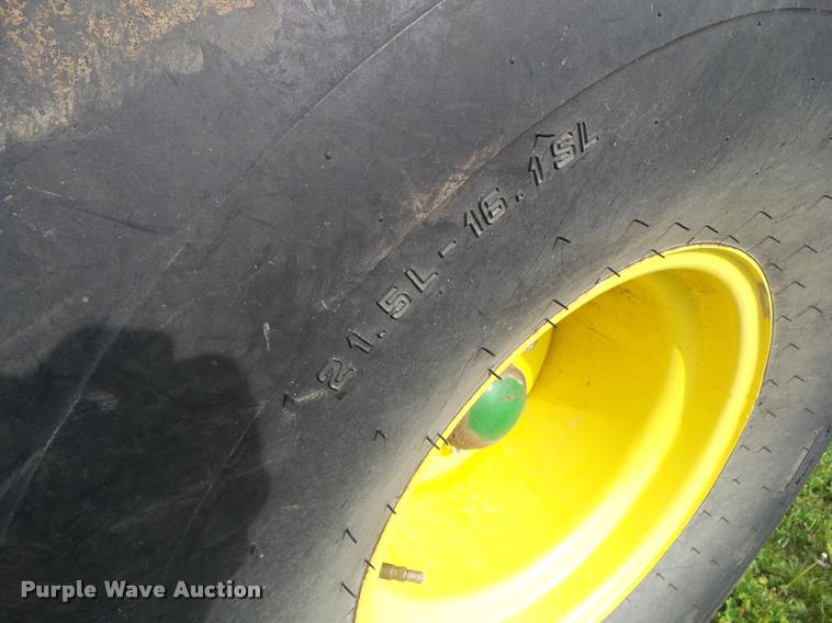 image for item L5554 2012 John Deere 568 Mega Wide Plus round baler