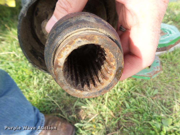 image for item L5554 2012 John Deere 568 Mega Wide Plus round baler