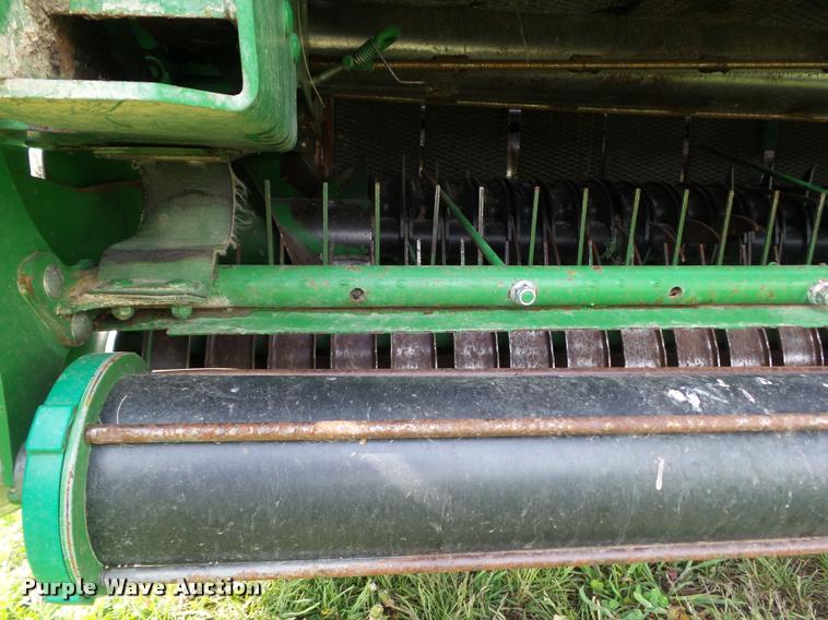image for item L5554 2012 John Deere 568 Mega Wide Plus round baler