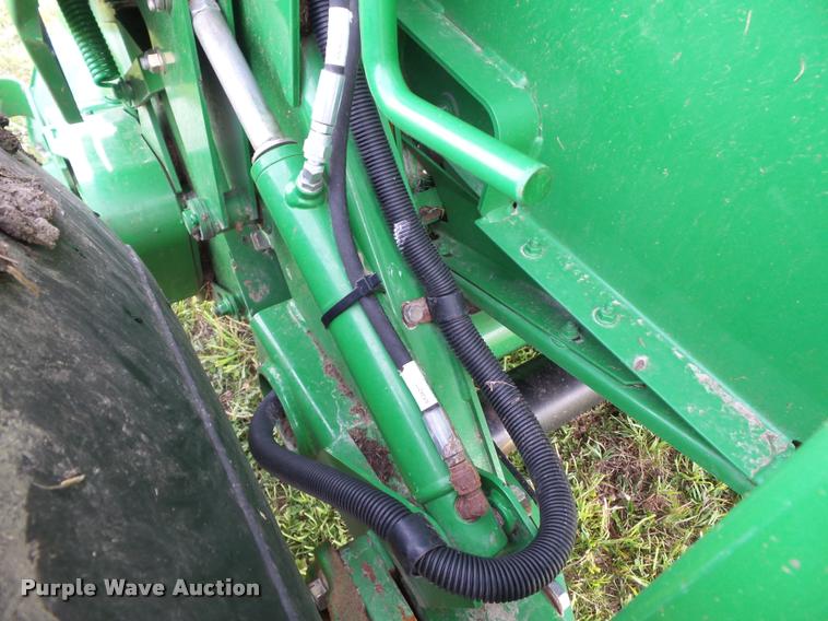 image for item L5554 2012 John Deere 568 Mega Wide Plus round baler