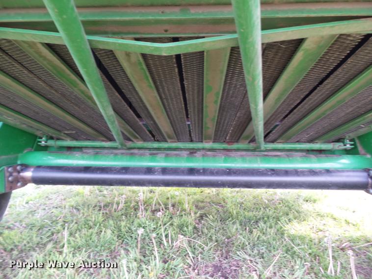 image for item L5554 2012 John Deere 568 Mega Wide Plus round baler