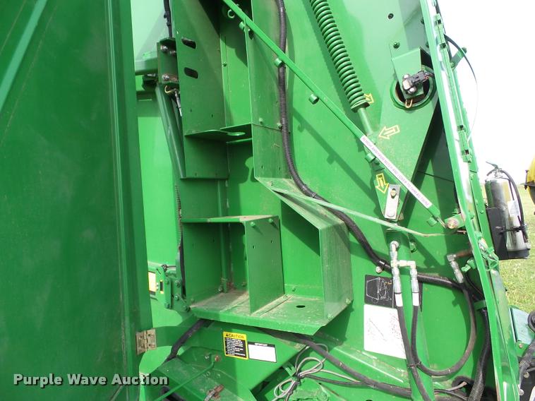 image for item L5554 2012 John Deere 568 Mega Wide Plus round baler