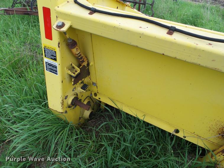 image for item L5555 1998 John Deere 645A pickup head