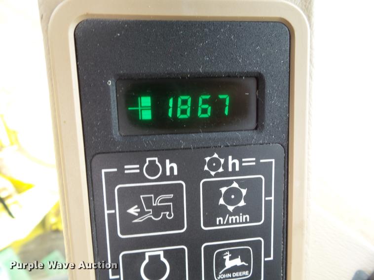 image for item L5556 1997 John Deere 6910 forage harvester