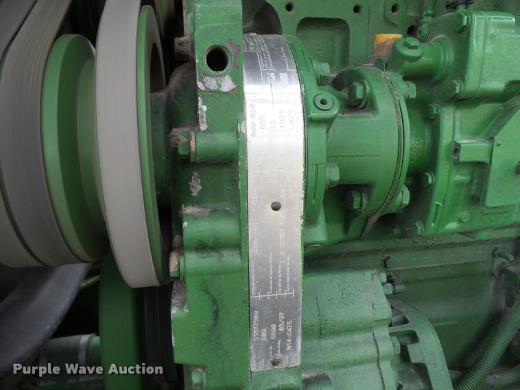 image for item L5556 1997 John Deere 6910 forage harvester