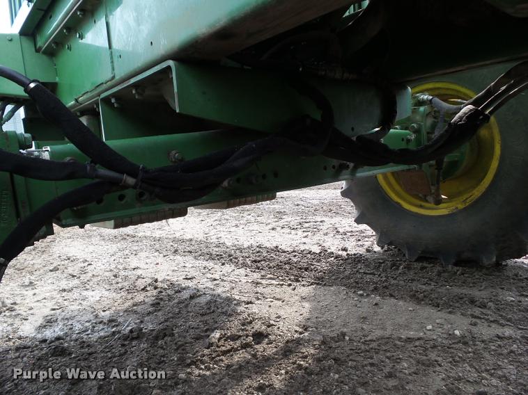 image for item L5556 1997 John Deere 6910 forage harvester