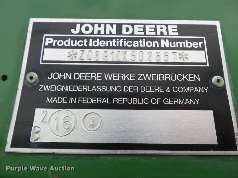 image for item L5556 1997 John Deere 6910 forage harvester