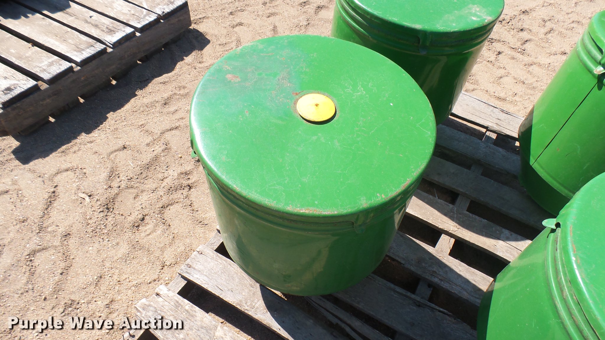 (4) John Deere seed hoppers in Kinsley, KS Item DO9614 sold Purple Wave