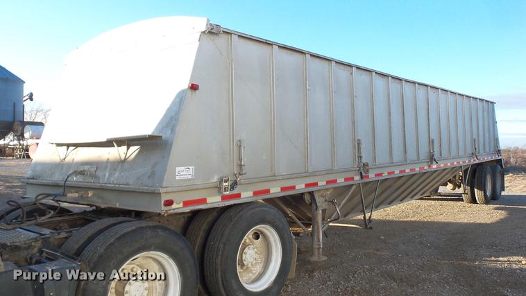 image for item DA5886 1979 Doonan grain trailer