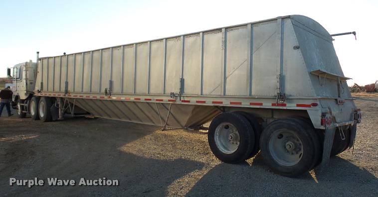 image for item DA5886 1979 Doonan grain trailer