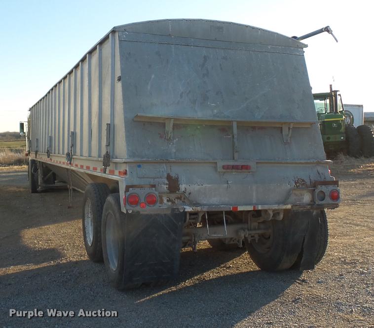 image for item DA5886 1979 Doonan grain trailer