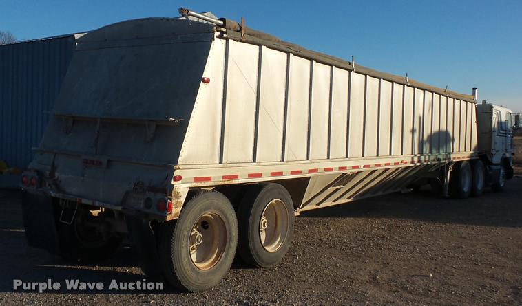 image for item DA5886 1979 Doonan grain trailer