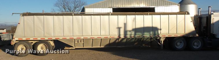 image for item DA5886 1979 Doonan grain trailer
