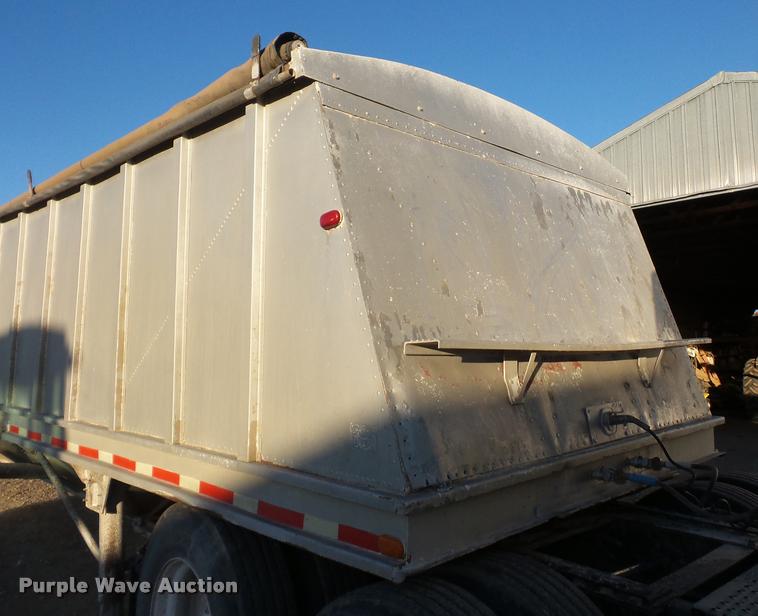image for item DA5886 1979 Doonan grain trailer