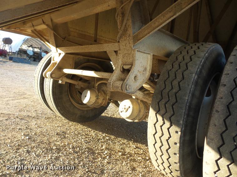 image for item DA5886 1979 Doonan grain trailer