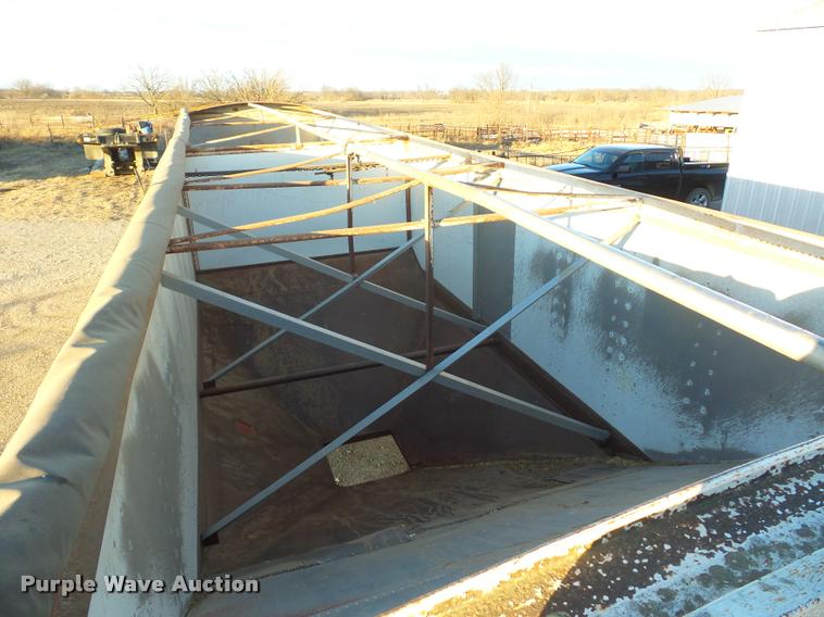 image for item DA5886 1979 Doonan grain trailer