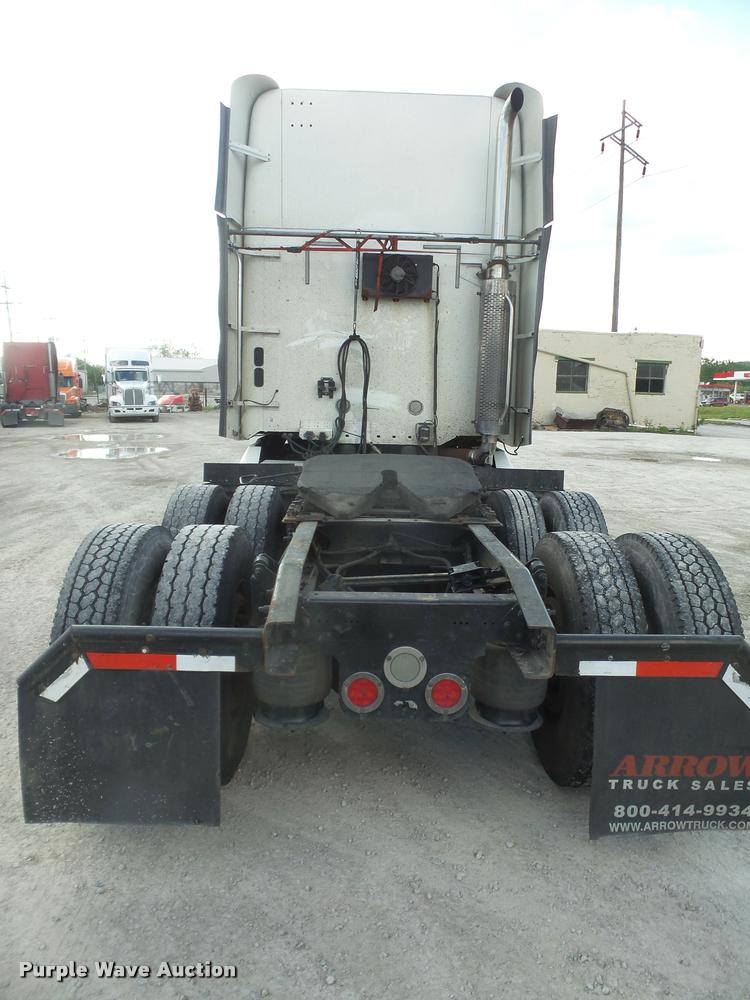 image for item DA6256 2007 Freightliner Century Class ST120 semi truck