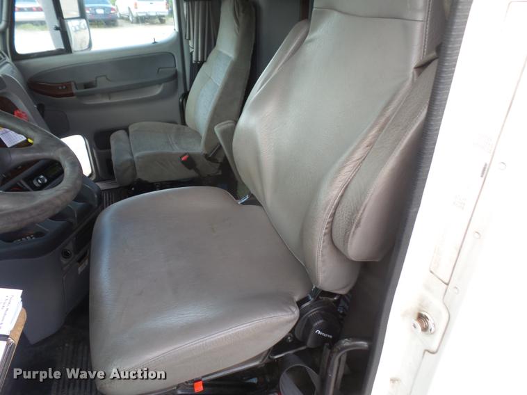 image for item DA6256 2007 Freightliner Century Class ST120 semi truck