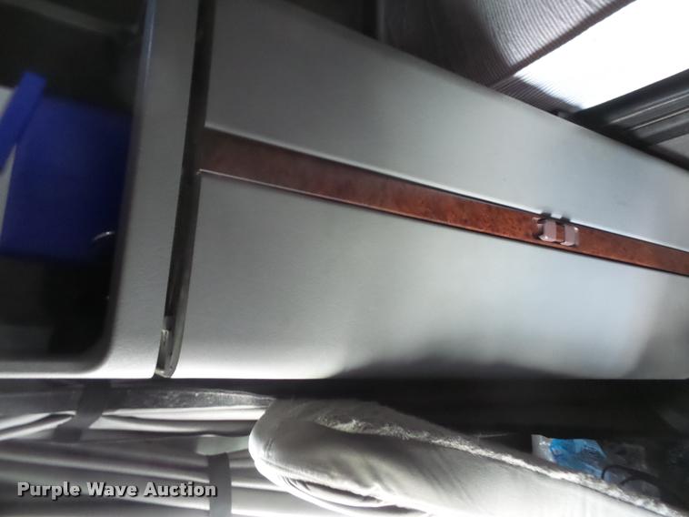 image for item DA6256 2007 Freightliner Century Class ST120 semi truck