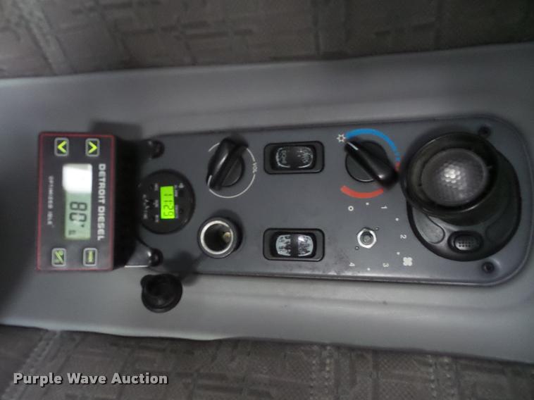 image for item DA6256 2007 Freightliner Century Class ST120 semi truck