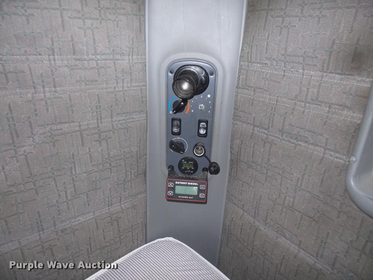 image for item DA6256 2007 Freightliner Century Class ST120 semi truck