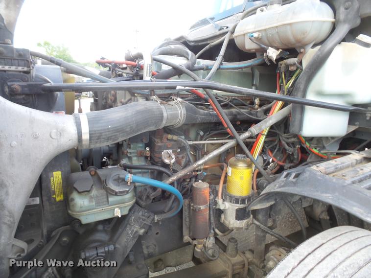 image for item DA6256 2007 Freightliner Century Class ST120 semi truck