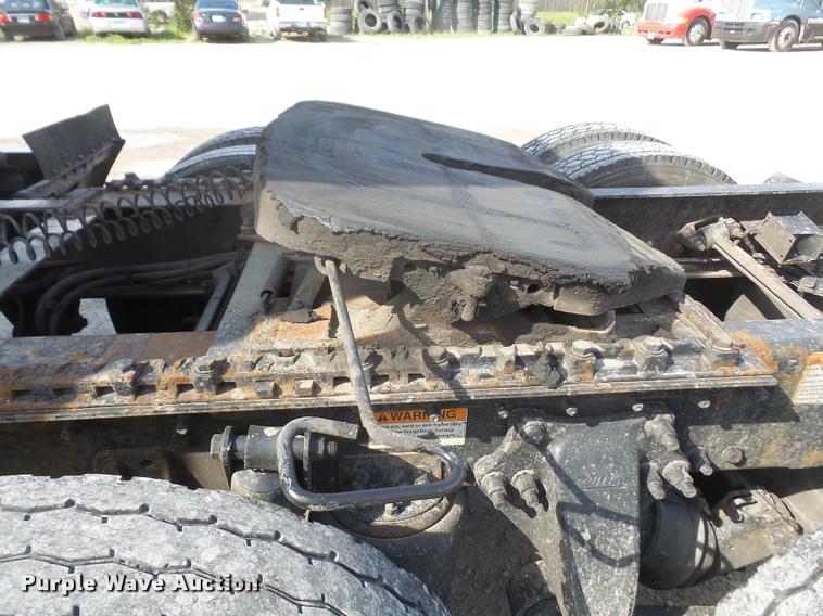 image for item DA6256 2007 Freightliner Century Class ST120 semi truck