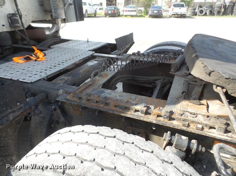 image for item DA6256 2007 Freightliner Century Class ST120 semi truck