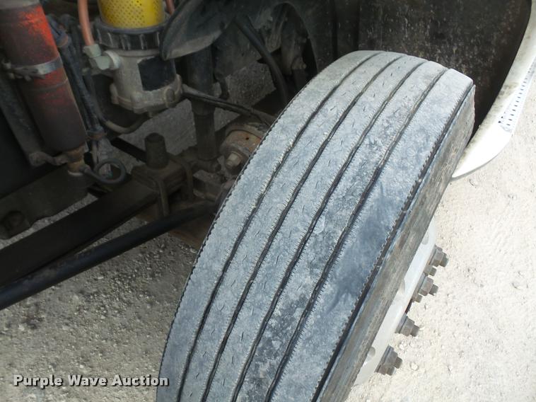 image for item DA6256 2007 Freightliner Century Class ST120 semi truck