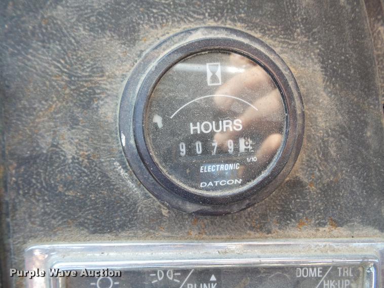 image for item DA6317 1992 Ford L9000 semi truck