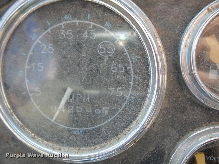 image for item DA6317 1992 Ford L9000 semi truck