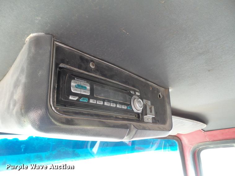 image for item DA6317 1992 Ford L9000 semi truck