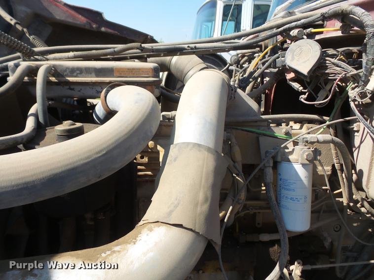 image for item DA6317 1992 Ford L9000 semi truck