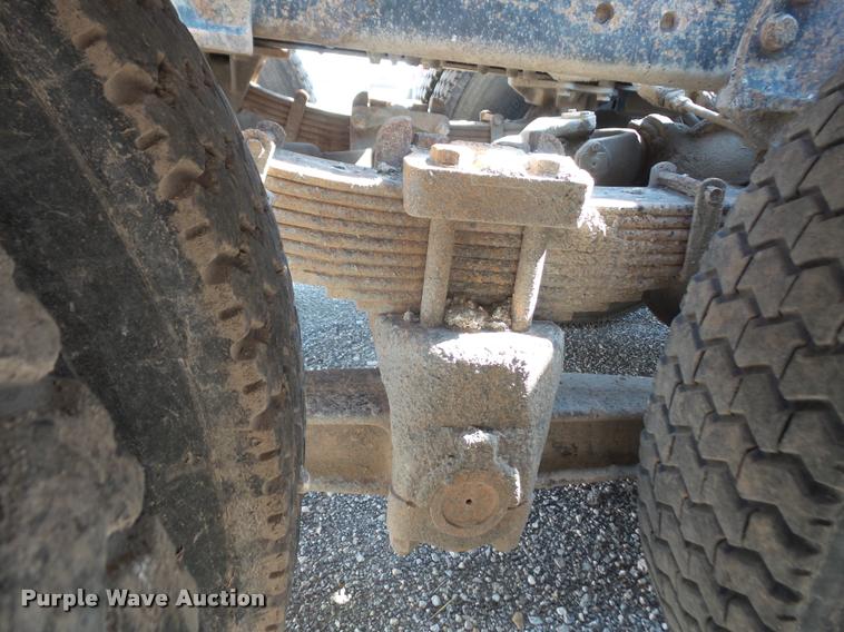 image for item DA6317 1992 Ford L9000 semi truck