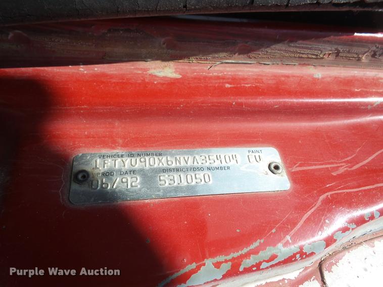 image for item DA6317 1992 Ford L9000 semi truck